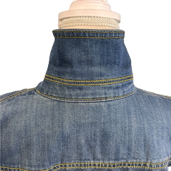 CAbi Dakota Denim Jacket w/ Detachable Lace Hem Small Stretch Jean Jacket - Picture 9 of 16